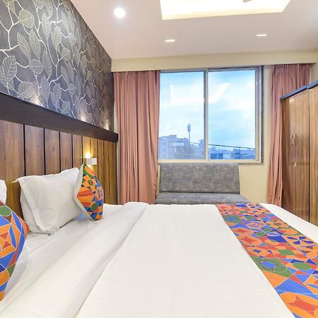 Fabhotel The Max Glory Индор Екстериор снимка