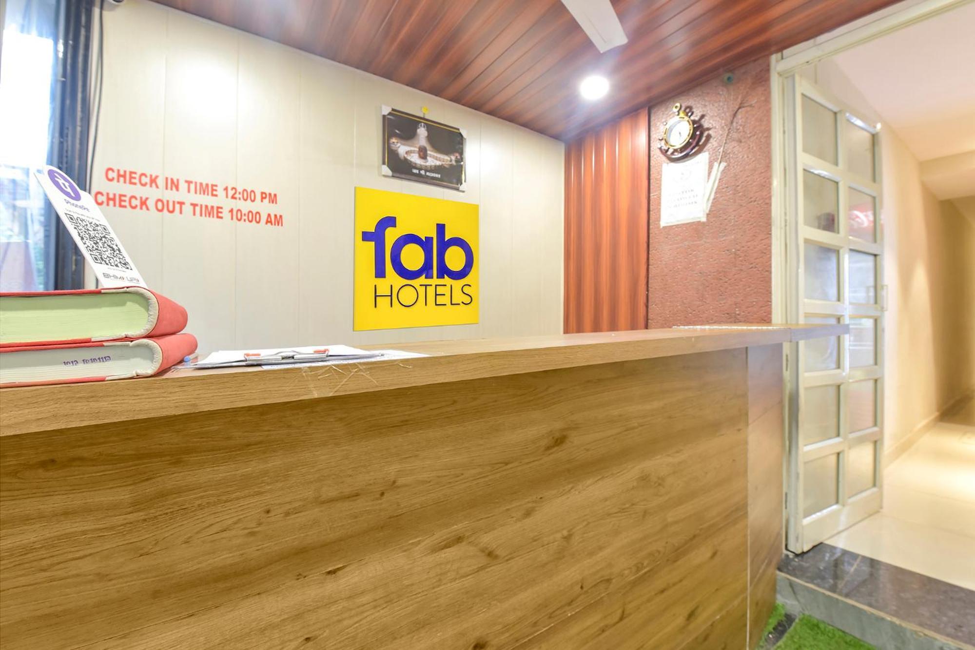 Fabhotel The Max Glory Индор Екстериор снимка