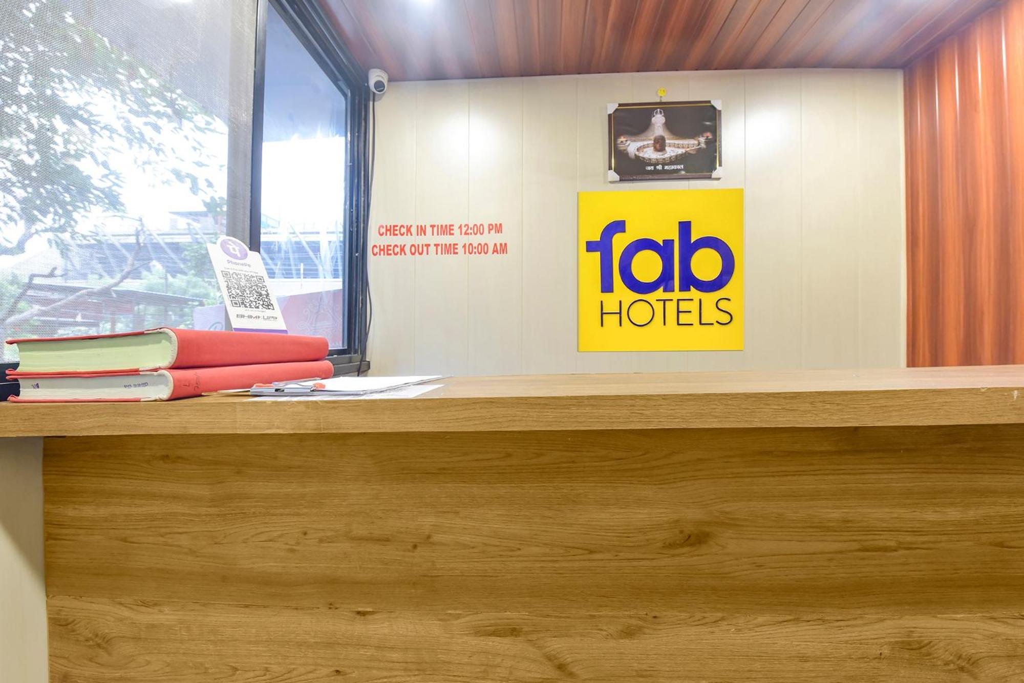 Fabhotel The Max Glory Индор Екстериор снимка